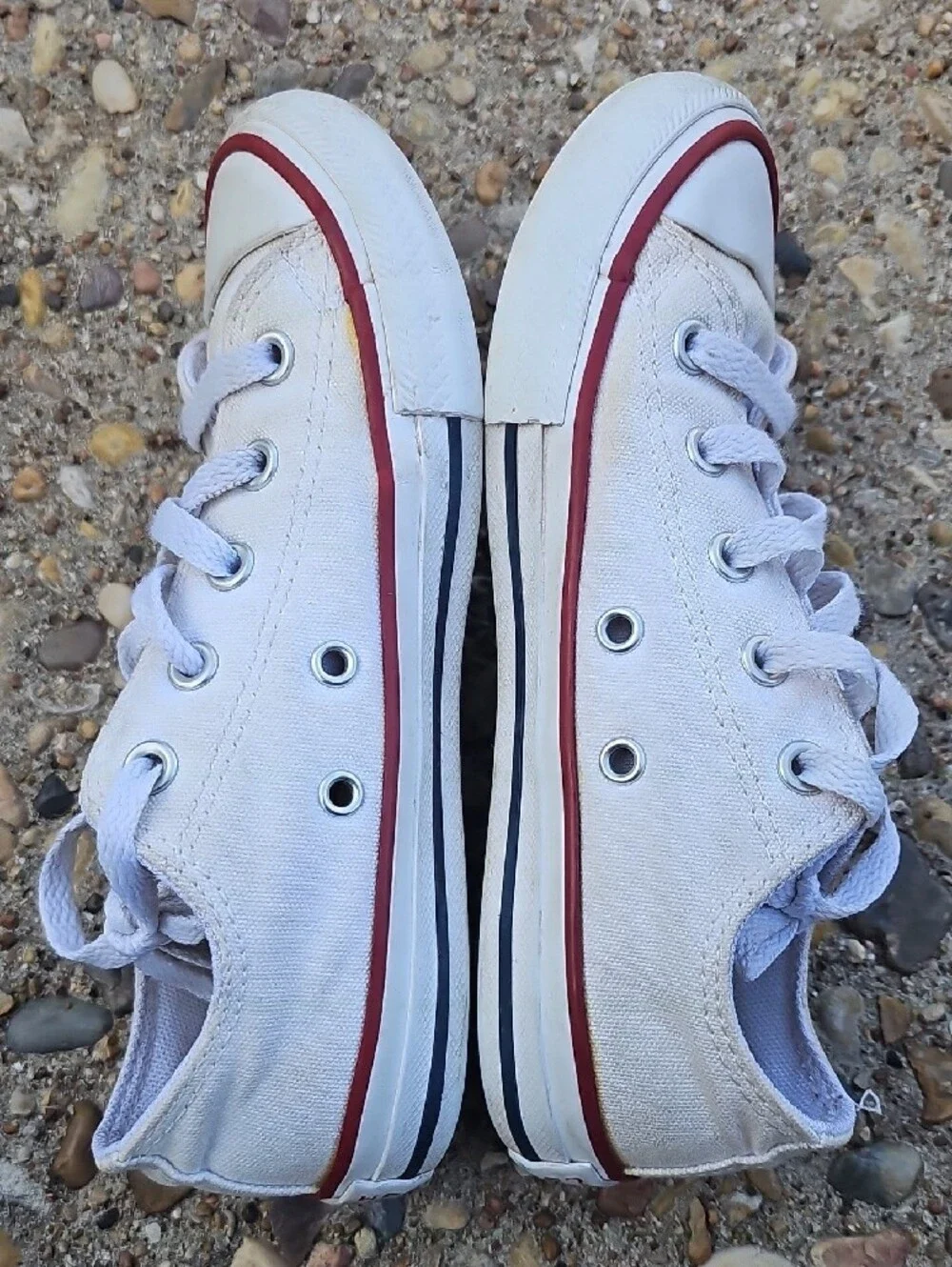 Converse low top